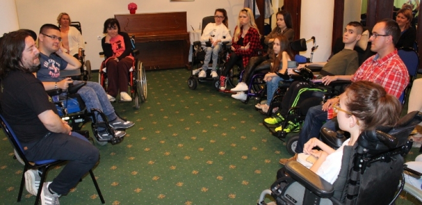 SEMINAR ZA RODITELJE I FORUM MLADIH 