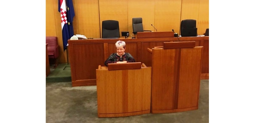 U Hrvatskom saboru postavljena govornica za osobe s invaliditetom