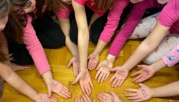 Različitim koracima za isti cilj: STOP VRŠNJAČKOM NASILJU! (VIDEO)